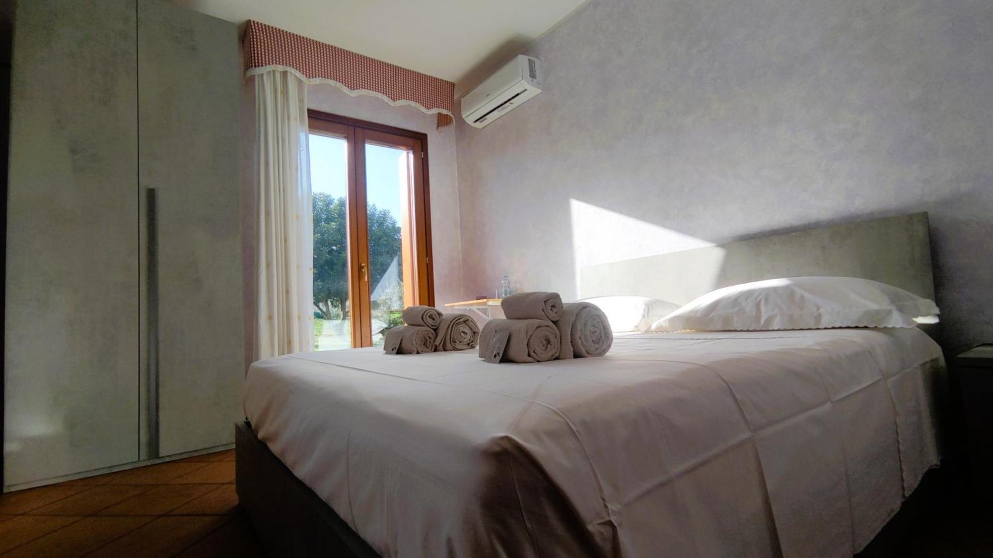 Grotta Delle Fate Bed & Breakfast Ossi Exterior photo